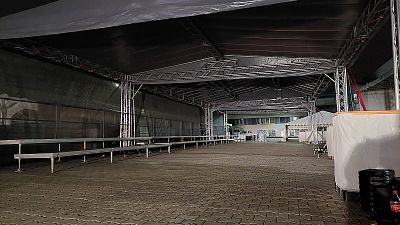 Ground support stage roofing system 13x9m