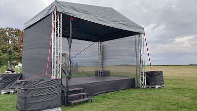 Ground support stage roofing system 6x4m