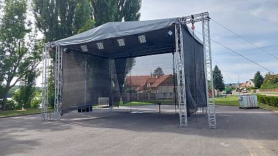 Ground support stage roofing system 8x6m